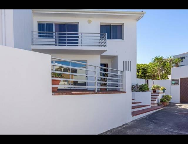 3 BEDROOM DUPLEX FOR SALE IN BLOUBERGRANT